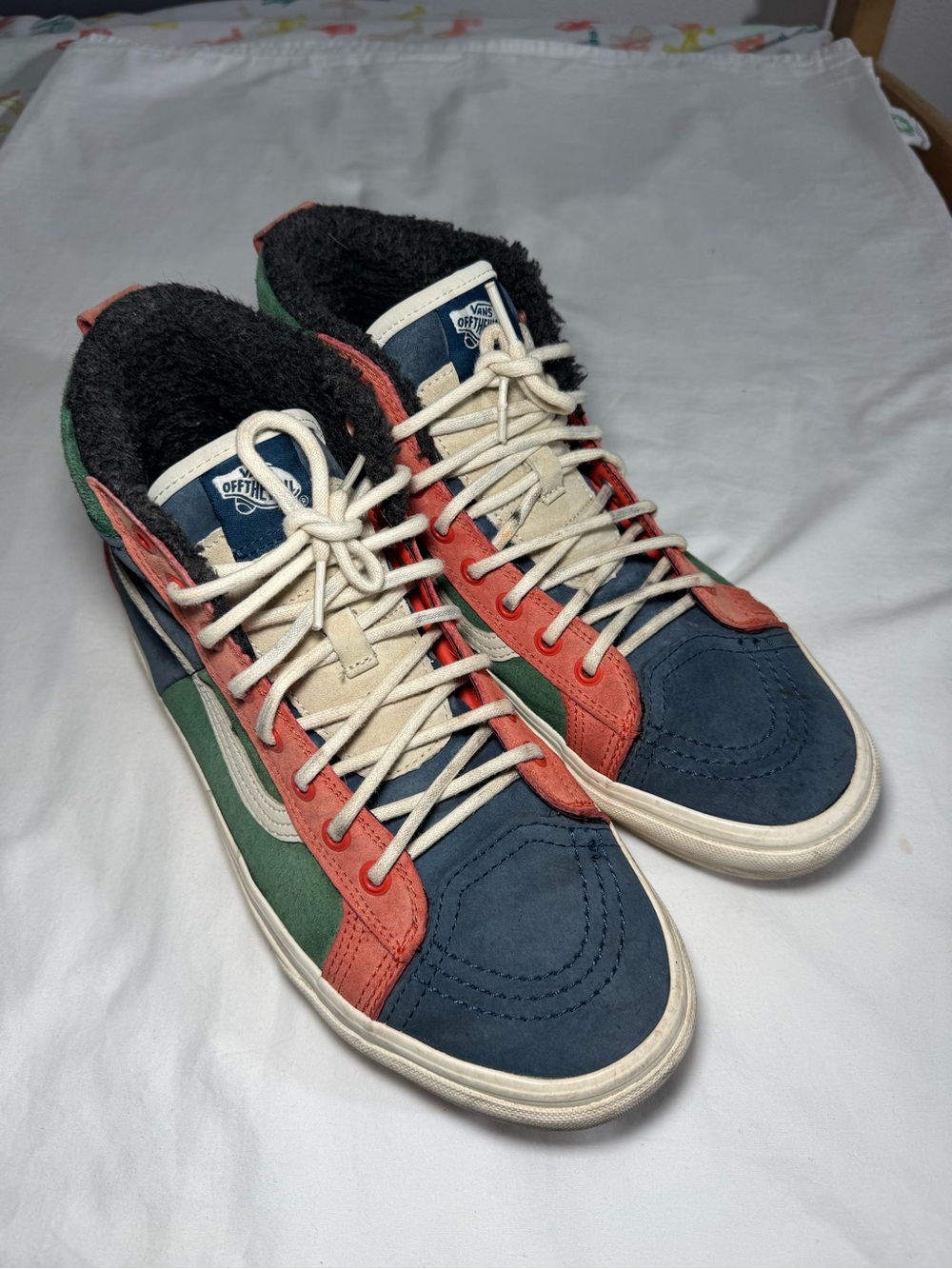 Size 9.5 Vans Sk8- 46 MTE DX High Black Surf The Web